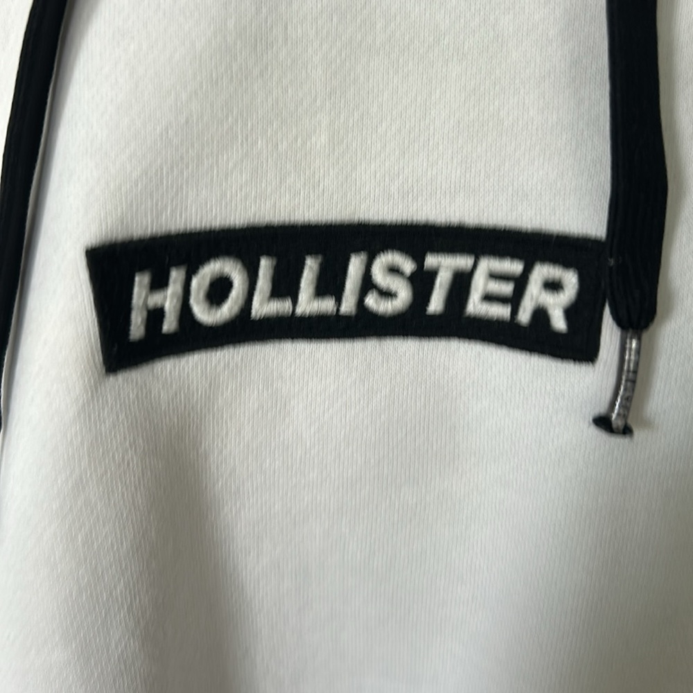 Hollister White Hoodie for Men - Picture 3 of 4